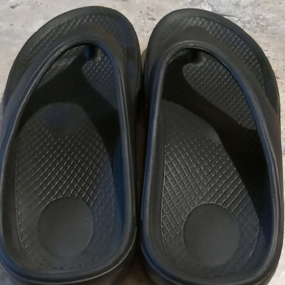 Shevalues Classic Black Flip Flops